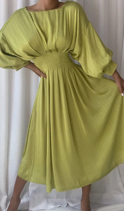 Vestido de fiesta de satén fruncido con mangas largas